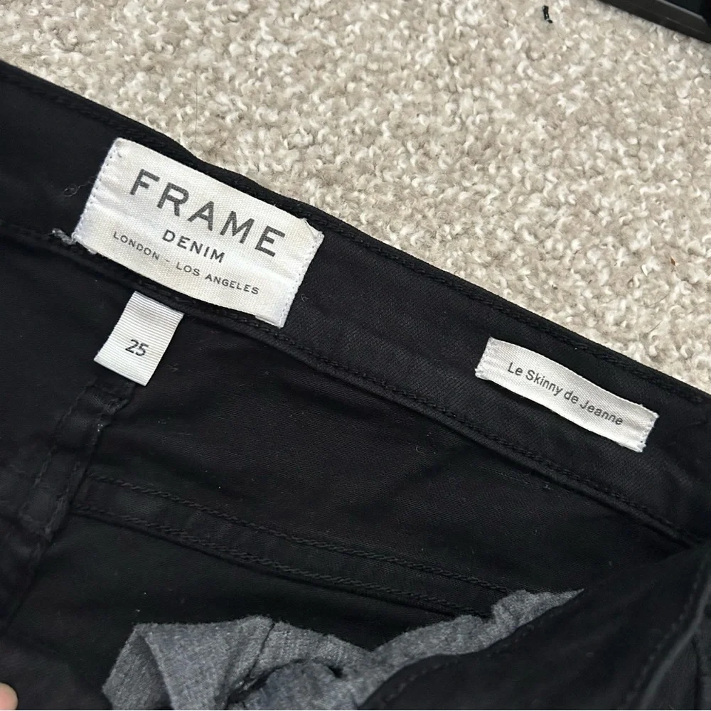 FRAME Le Skinny de Jeanne Distressed Jeans - Picture 9 of 12
